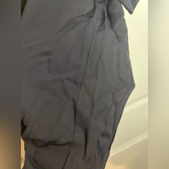 Michael KORS Metallic Gold Chain/Studded Neckline Black Blouse Size Medium - Picture 10 of 13